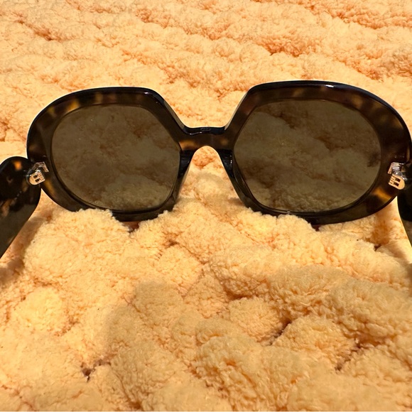 CHRISTIAN DIOR WOMEN’S SUNGLASSES. Tortoise shell brown. NWOT. - Picture 5 of 7